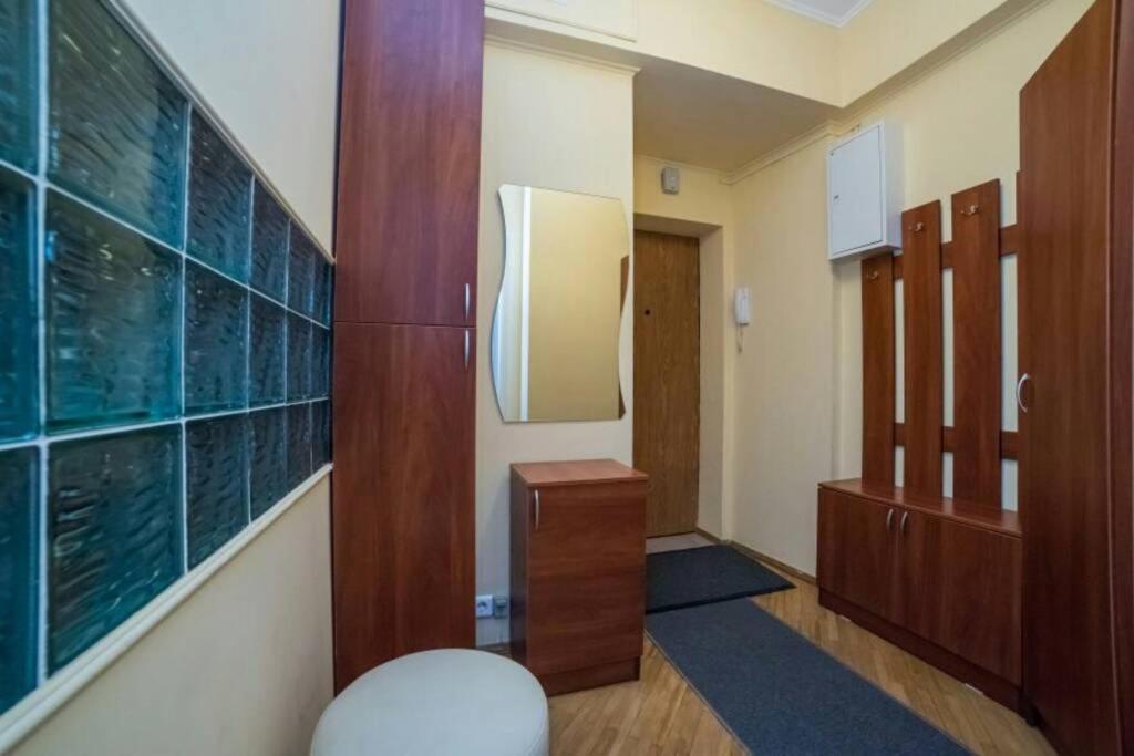 Солнечные апартаменты на Крещатике Киев Экстерьер фото
